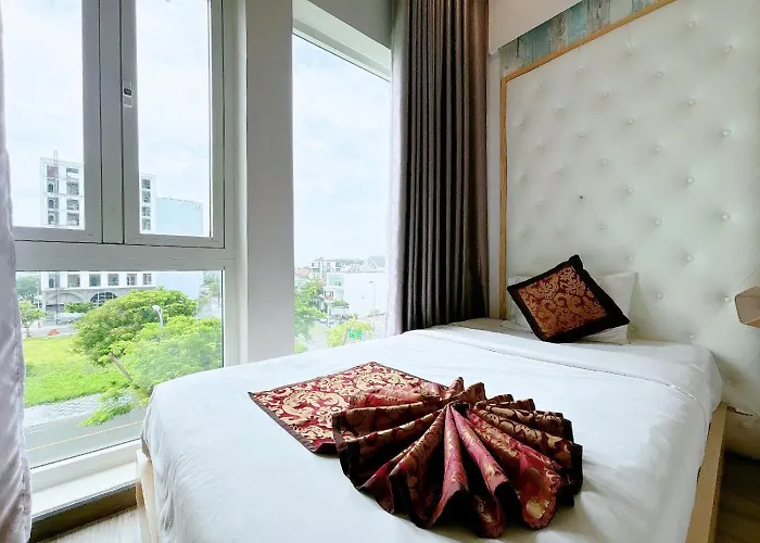 Emerald Ocean Khách sạn 2*