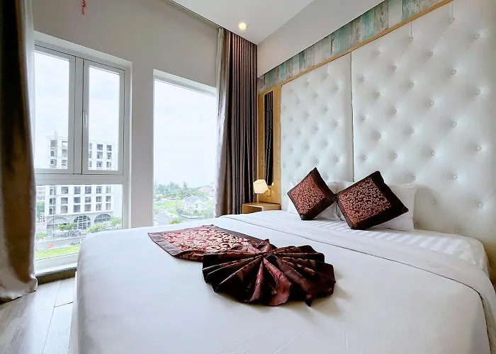 Emerald Ocean Khách sạn